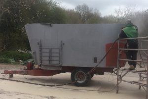 Sandblasting refurbished diet feeder